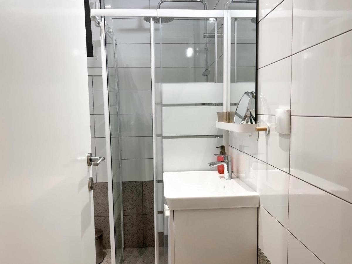 Comfy 2 Bdr Apt In Petralona - Next To Metro أثينا المظهر الخارجي الصورة